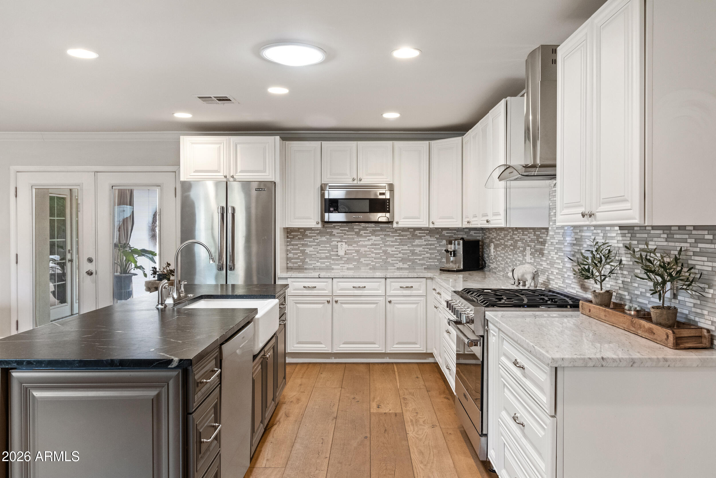 4025 East Osborn Road Phoenix, AZ 85018 - Photo 12 of 44 Kitchen