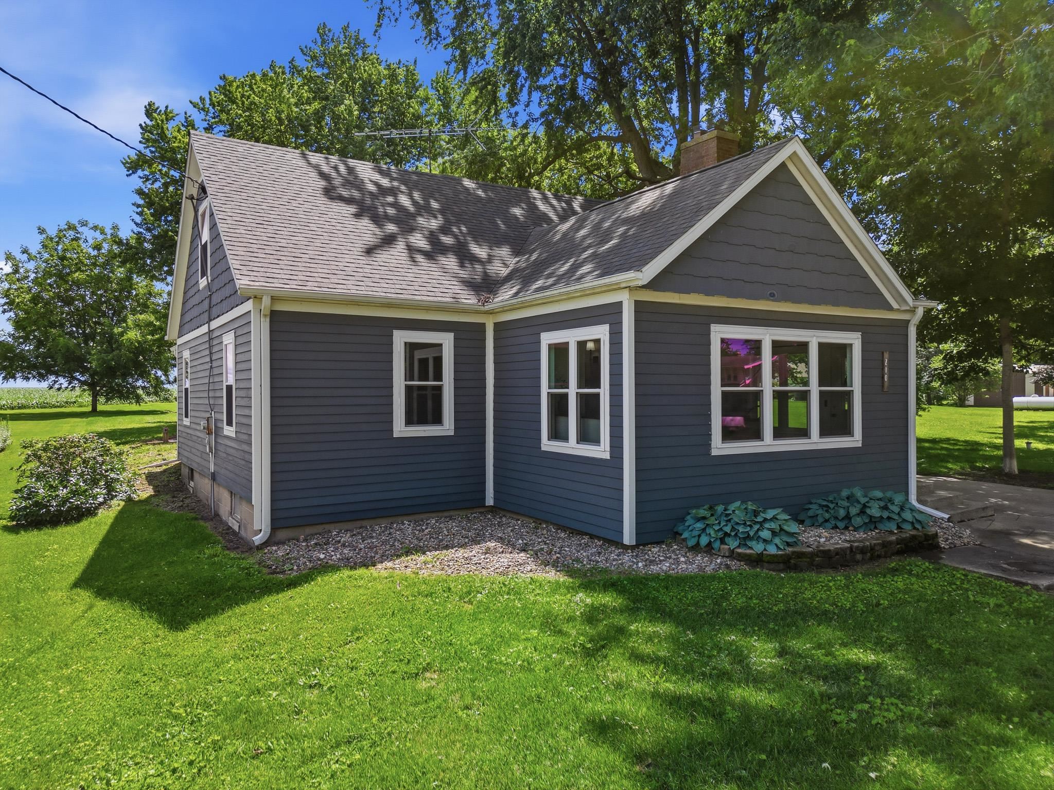 210 North Main Coleta, IL 61081 - Photo 2 of 40