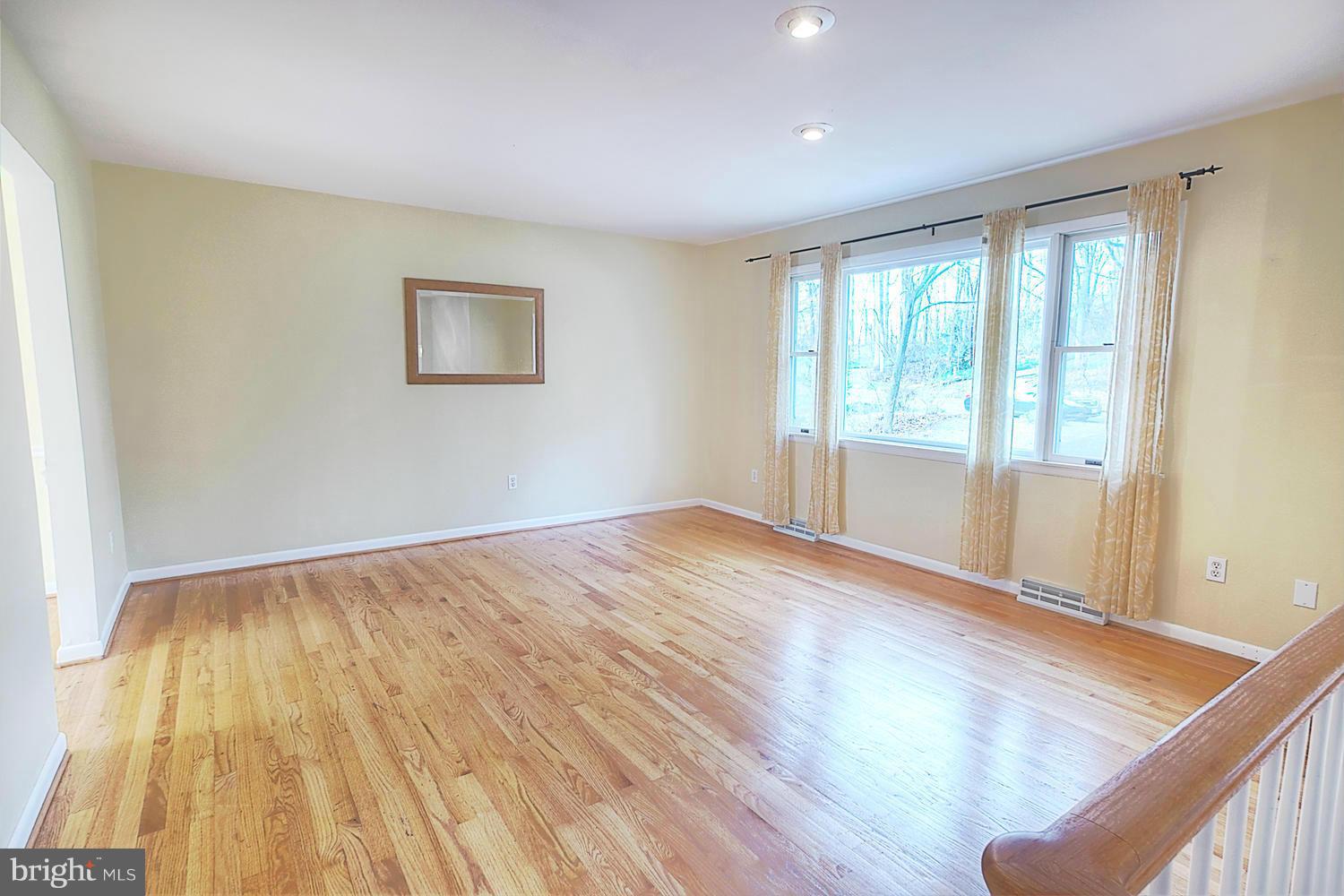 3939 Hodges Road Monkton, MD 21111 - Photo 4 of 30 Great Open Foyer Leads to this Spac. Liv. Rm.