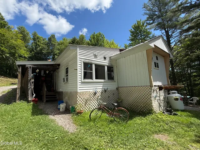 $150,000 | Undisclosed Address, Lake Pleasant, NY 12108