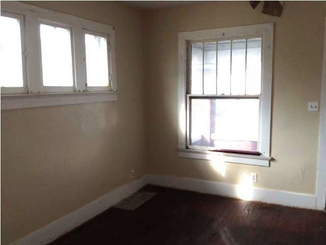 1807 Stringtown Road Evansville, IN 47711 - Photo 4 of 8 Gallery Image 4