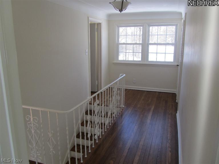 2610 Kerwick Road Cleveland, OH 44118 - Photo 17 of 23 Bright upstairs hall.