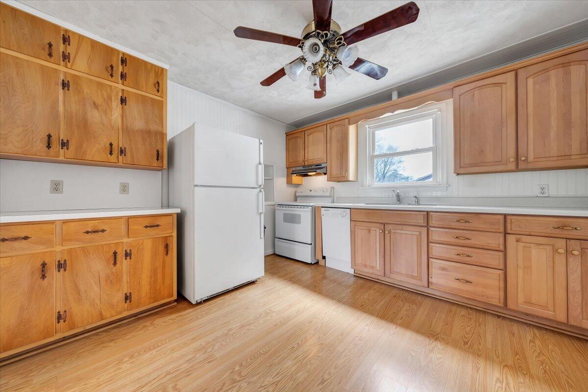 209 Highland Road Vinton, VA 24179 - Photo 13 of 31 13-MIB09462