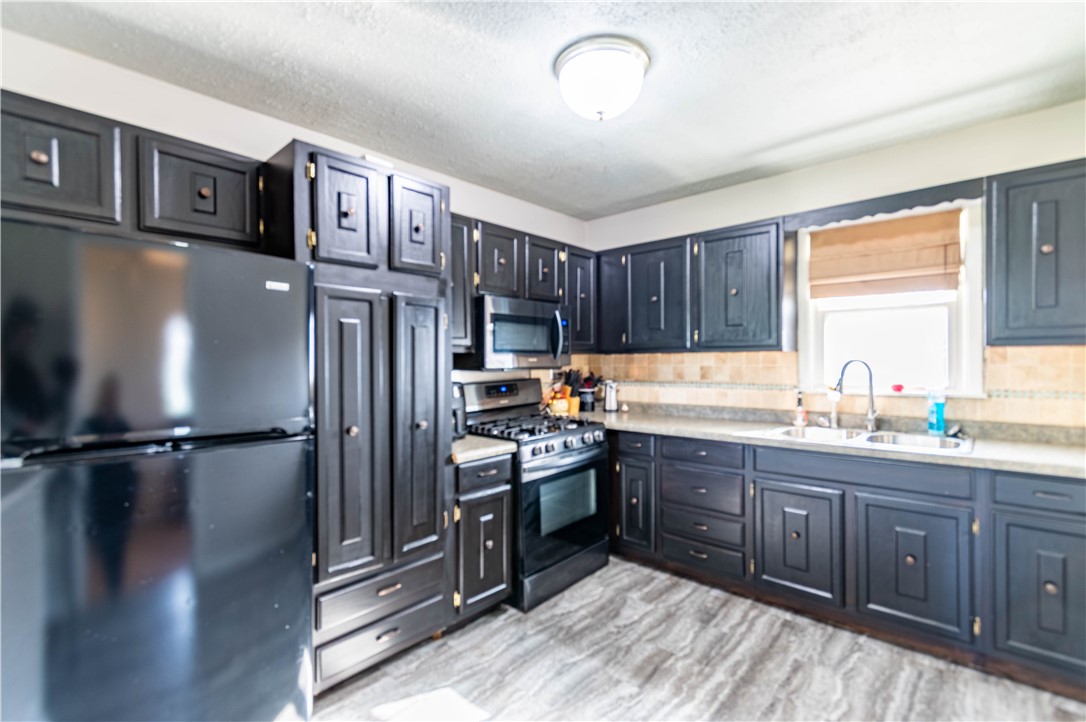 3888 North Taylor Avenue Decatur, IL 62526 - Photo 6 of 22 Gallery Image 6