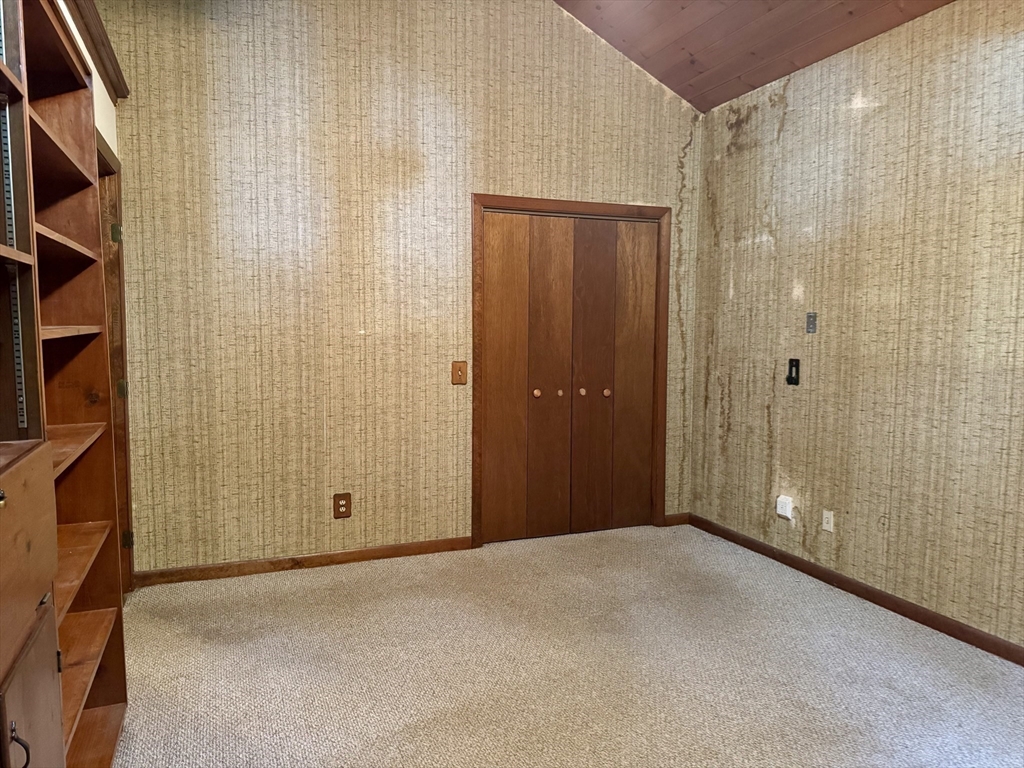 64 Number 10 Schoolhouse Road Charlton, MA 01507 - Photo 18 of 39