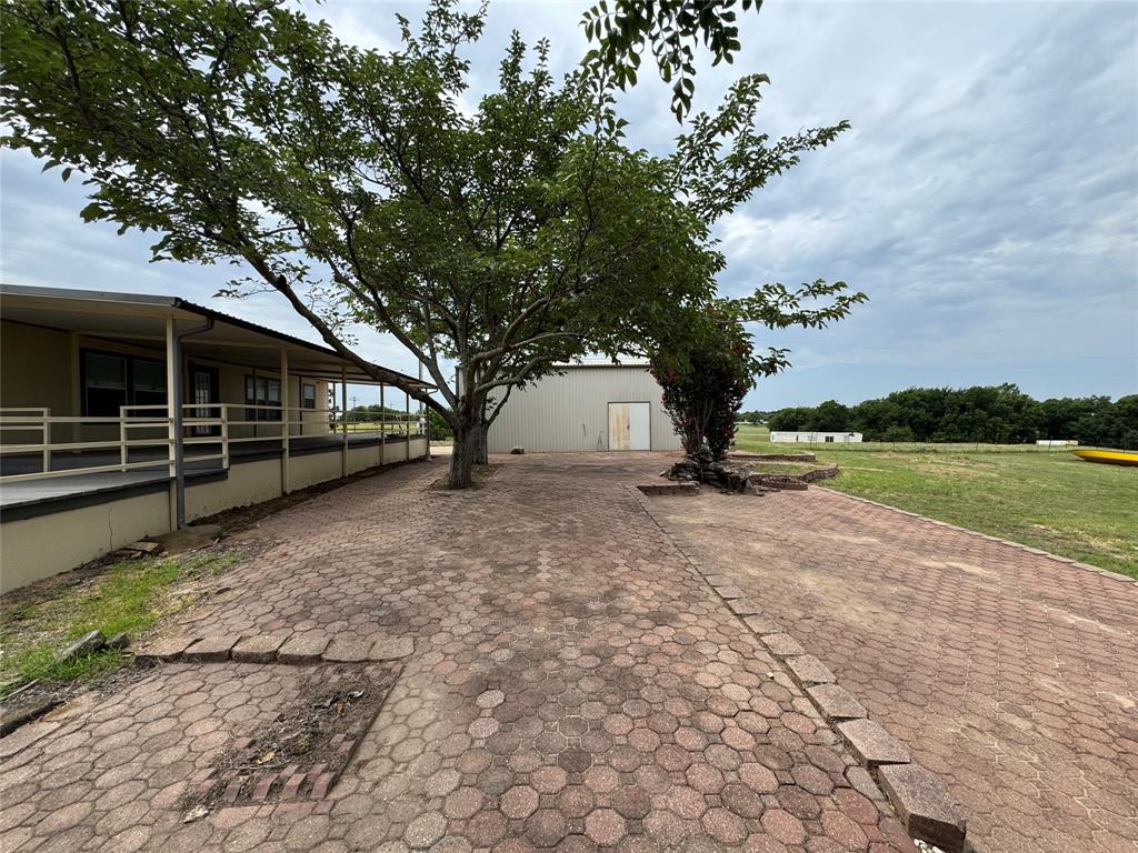 197 Private Road 4652 Rhome, TX 76078 - Photo 6 of 38