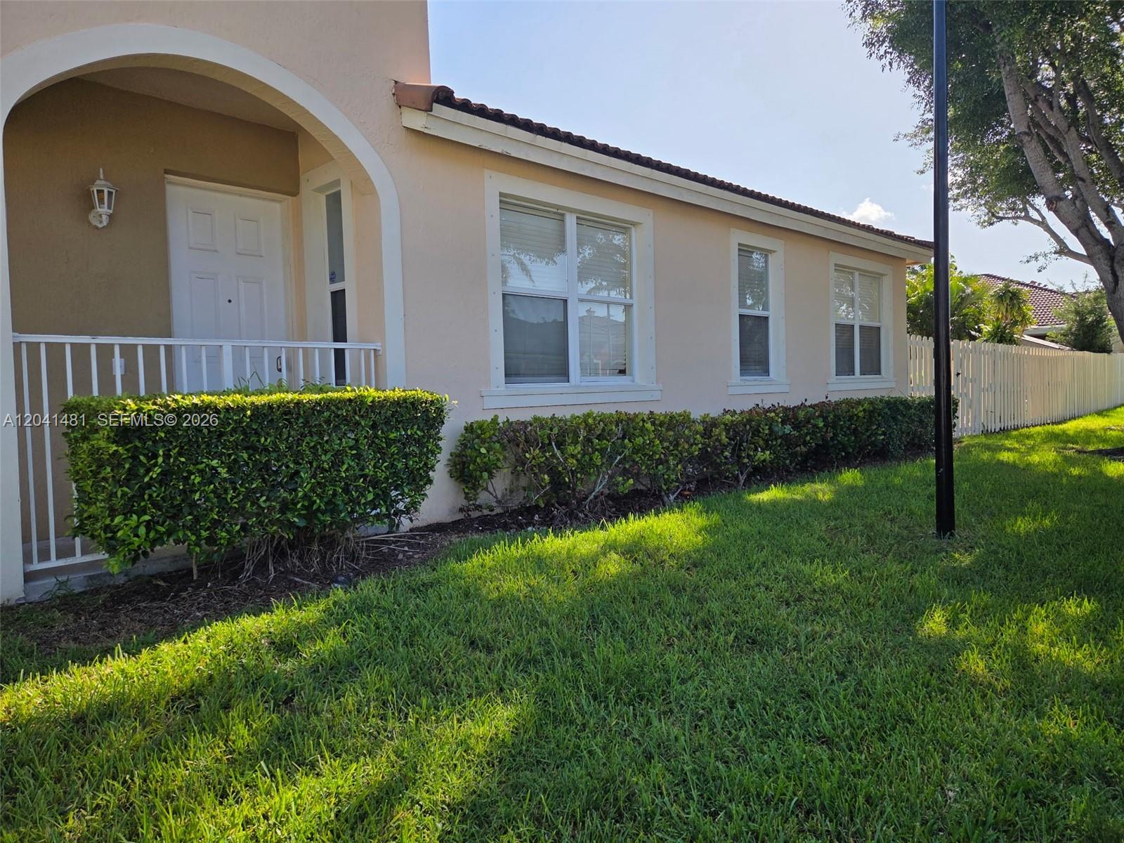 23751 Southwest 110th Avenue Homestead, FL 33032 - Photo 2 of 12
