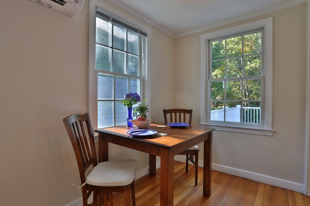 92 Crest Road Lynnfield, MA 01940 - Photo 10 of 24 Gallery Image 10