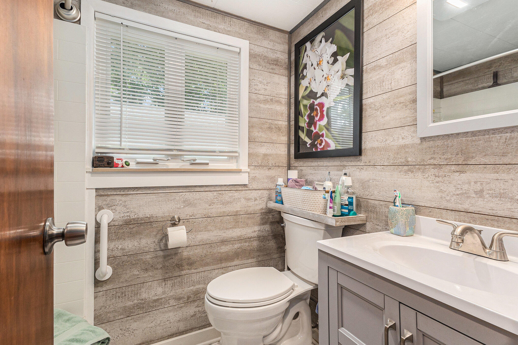 52 South Emerson Lake Road Branch, MI 49402 - Photo 17 of 30 Full bath