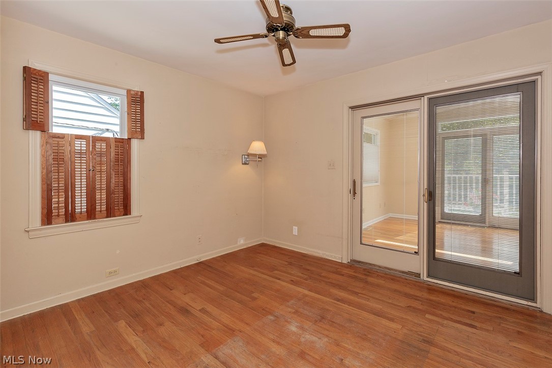 1115 Mayfield Ridge Road Cleveland, OH 44124 - Photo 8 of 35