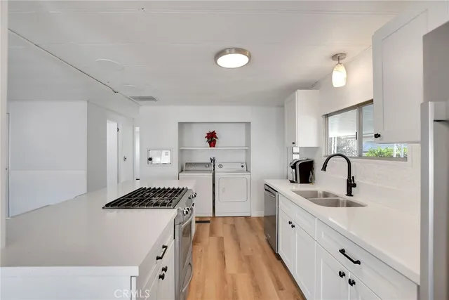 $159,800 | 840 East Foothill Boulevard, Unit 27, Azusa, CA 91702