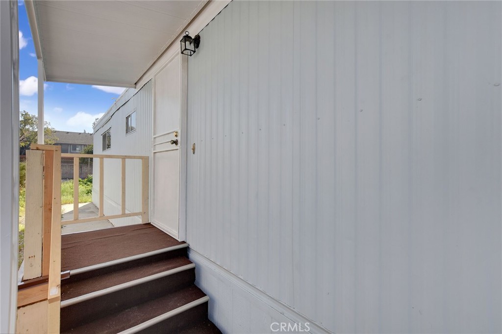 840 East Foothill Boulevard, Unit 27 Azusa, CA 91702 - Photo 3 of 30