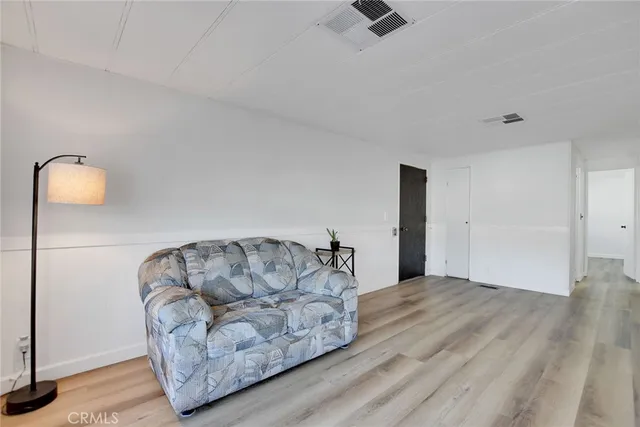 $159,800 | 840 East Foothill Boulevard, Unit 27, Azusa, CA 91702