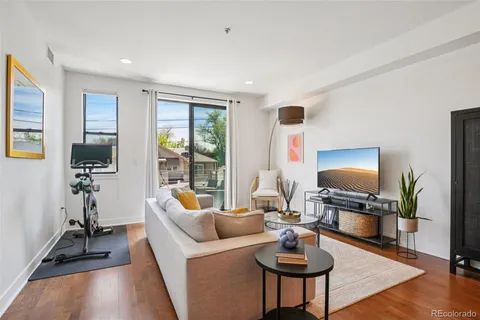 $570,000 | 360 South Lafayette Street, Unit 305, Denver, CO 80209