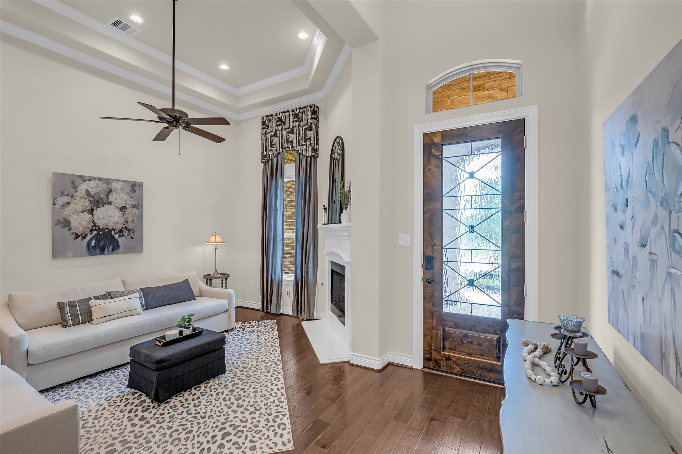 14003 South Evergreen Ridge Court Conroe, TX 77384 - Photo 5 of 43 Impressive entry with soaring ceilings, elegant finishes, and a flexible space for a home office.