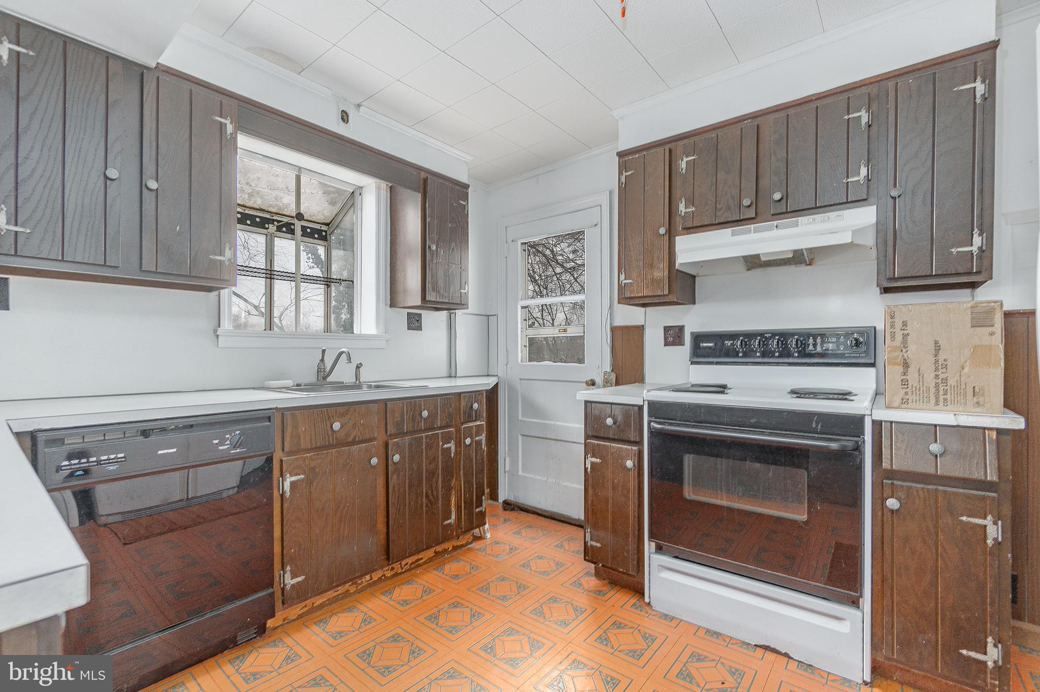 1501 Norman Road Havertown, PA 19083 - Photo 12 of 34