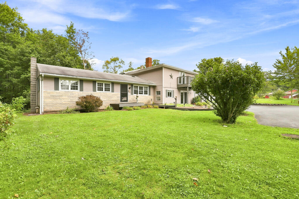 204 Stepping Stone Road Somerset, PA 15501 - Photo 3 of 61 Gallery Image 3