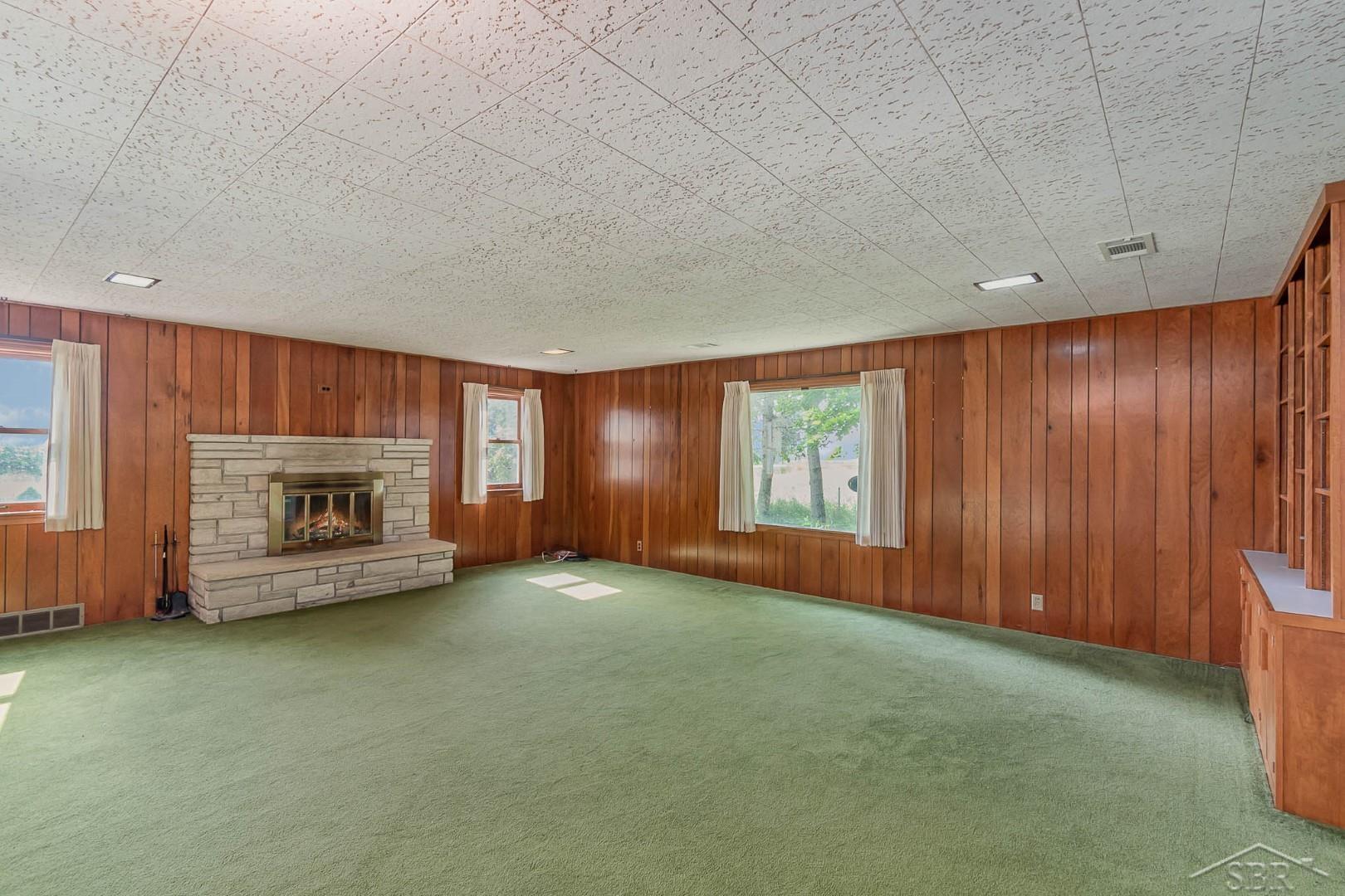 2900 Thayer Road Freeland, MI 48623 - Photo 7 of 25 50083763-6.JPG