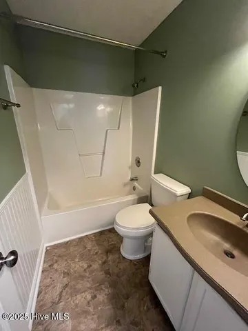 $2,200 | 625 Indian Wells Way, Wilmington, NC 28411