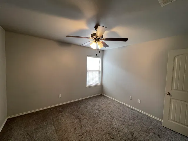 a view of empty room with window