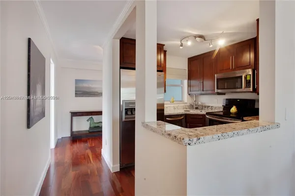 $3,100 | 1610 Lenox Avenue, Unit 301, Miami Beach, FL 33139