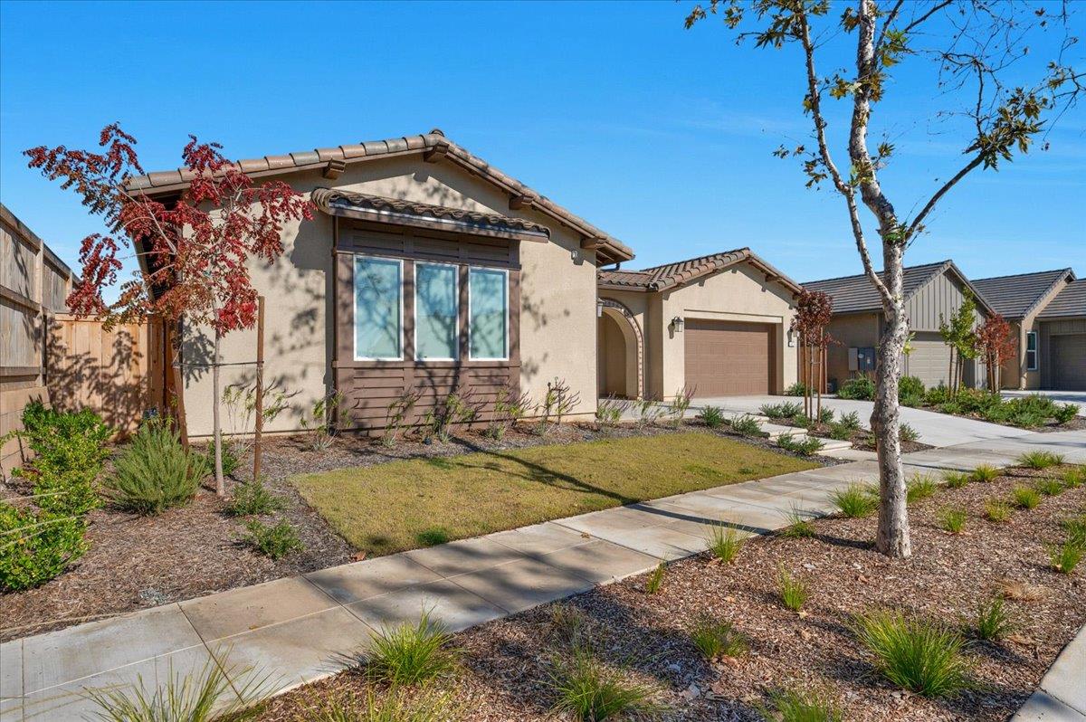 1023 Beaver Pond Loop Madera, CA 93636 - Photo 5 of 70 Gallery Image 5