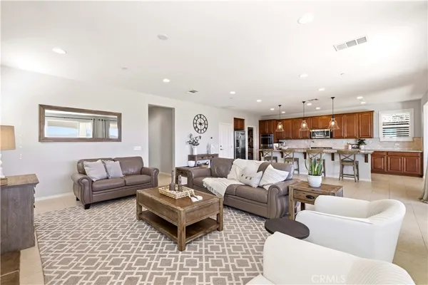 $1,050,000 | 28886 West Hills Drive, Valencia, CA 91354