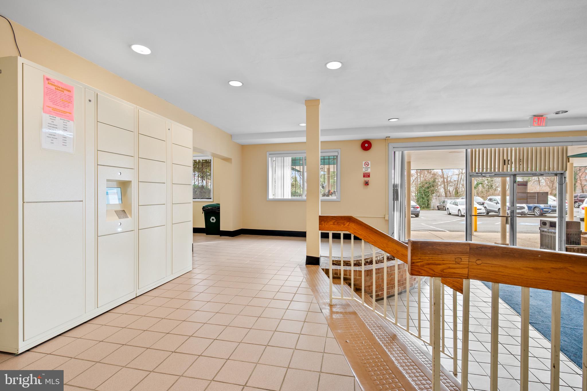 5101 8th Road South, Unit 407 Arlington, VA 22204 - Photo 15 of 26 a view of a hallway with an entryway and livingroom view