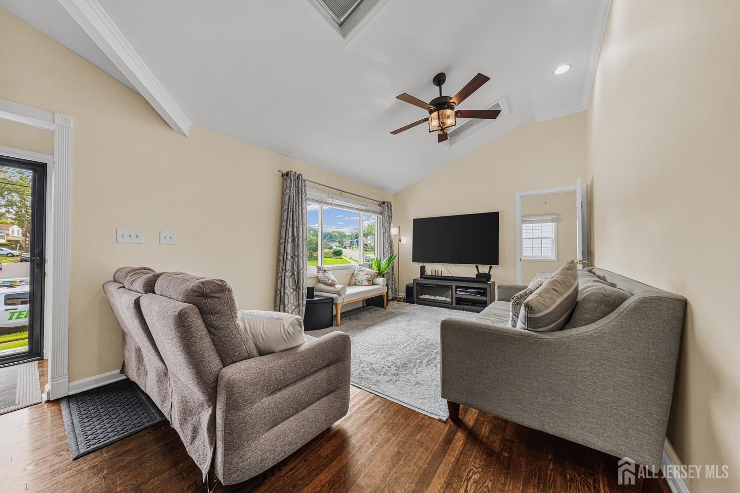 56 Rieder Road Edison, NJ 08817 - Photo 6 of 24 Gallery Image 6