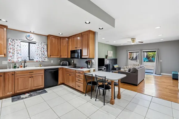 $719,000 | 8530 Hayden Way, Fair Oaks, CA 95628