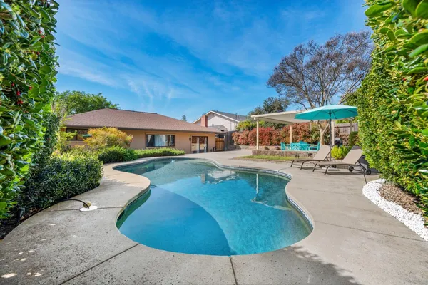 $719,000 | 8530 Hayden Way, Fair Oaks, CA 95628