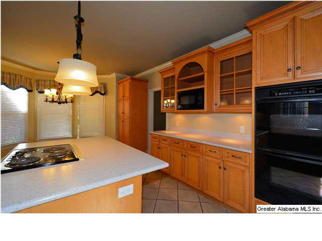 315 Christopher Cove Sterrett, AL 35147 - Photo 11 of 32