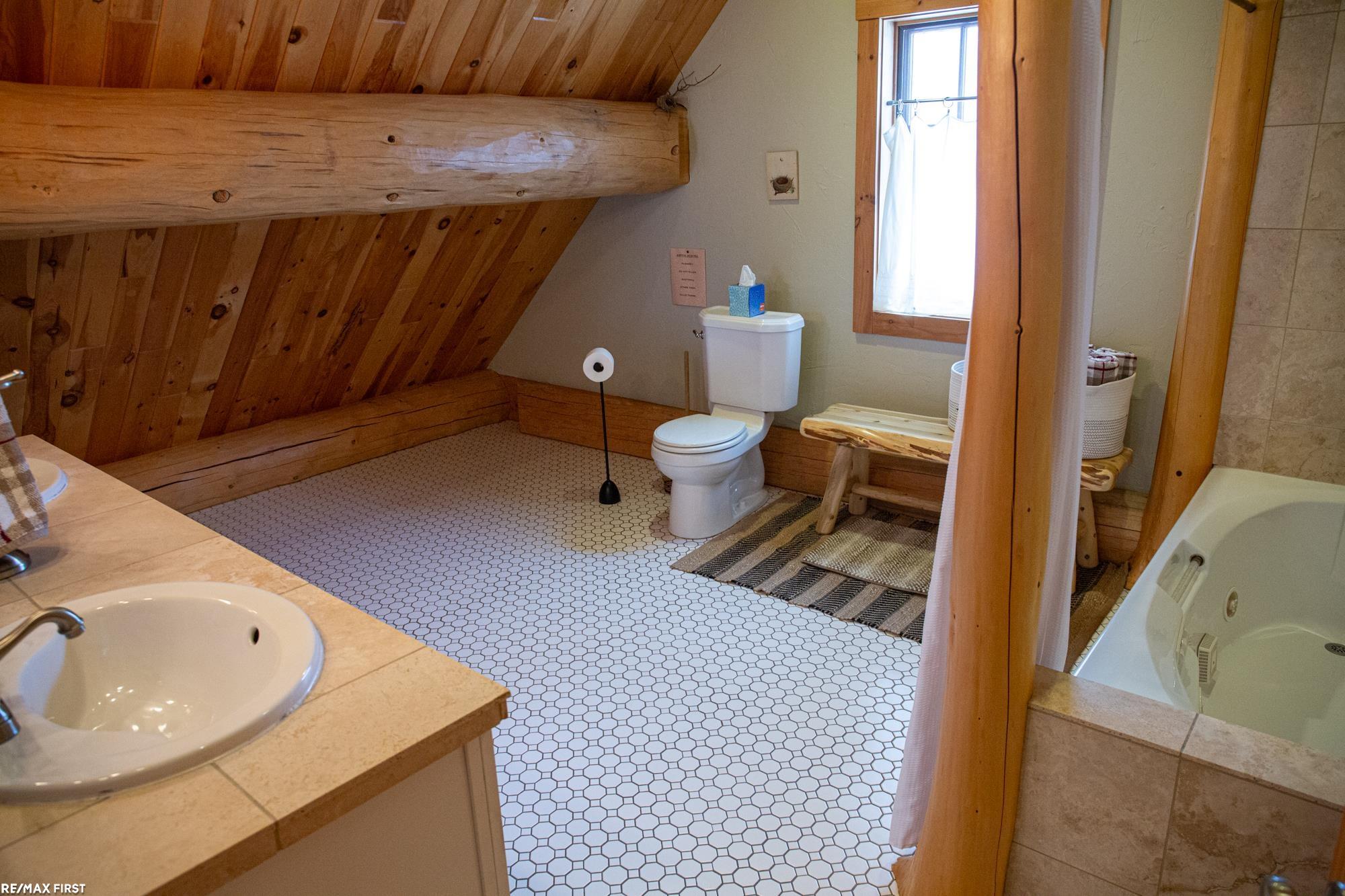 1300 Catob Road Harbor Springs, MI 49740 - Photo 51 of 84 50166383-6f7c6a8e-688d-4e3f-ac86-5453227ce7be.JPG