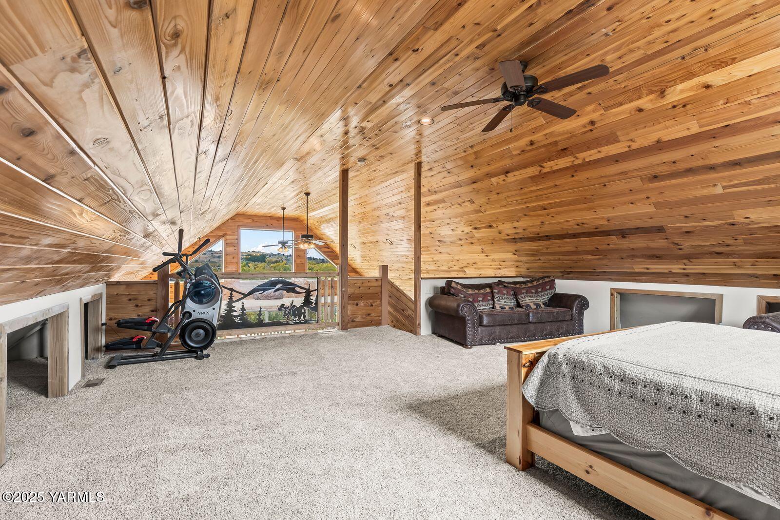 233 Tibbling Road Selah, WA 98942 - Photo 17 of 51 a view of a car park in front of house