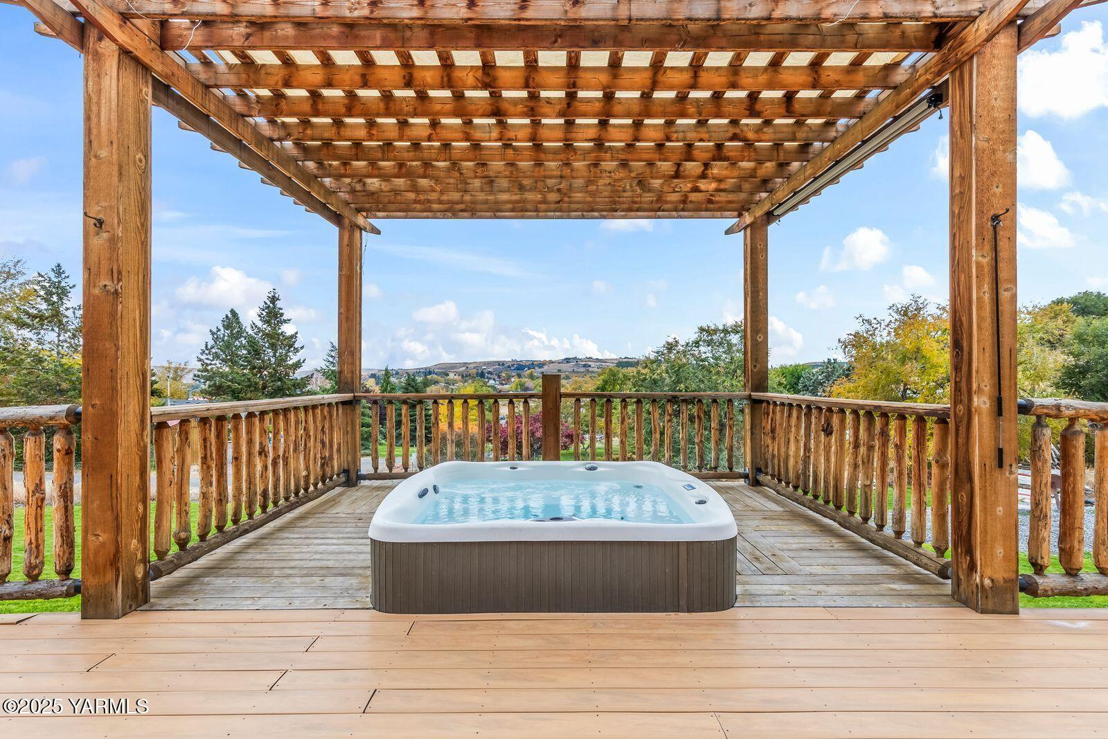 233 Tibbling Road Selah, WA 98942 - Photo 24 of 51 a view of balcony with wooden floor