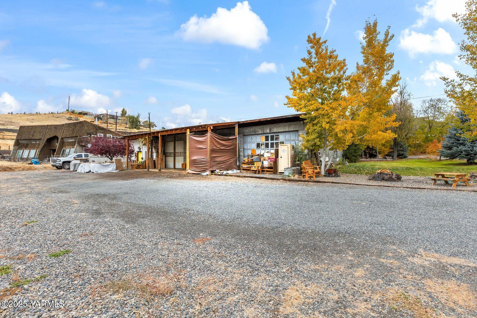 233 Tibbling Road Selah, WA 98942 - Photo 29 of 51 Warehouse