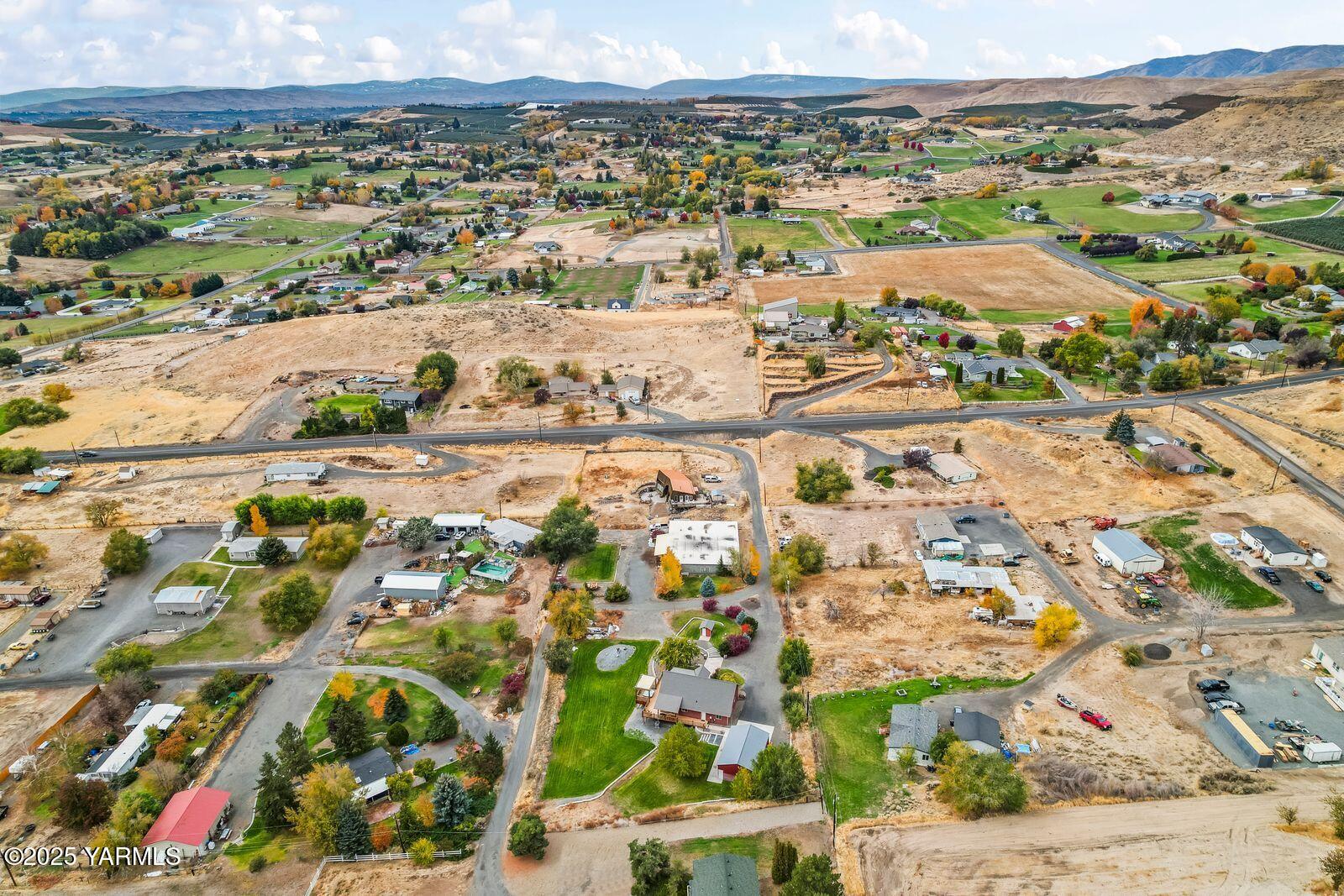 233 Tibbling Road Selah, WA 98942 - Photo 50 of 51 an aerial view of residential houses with outdoor space