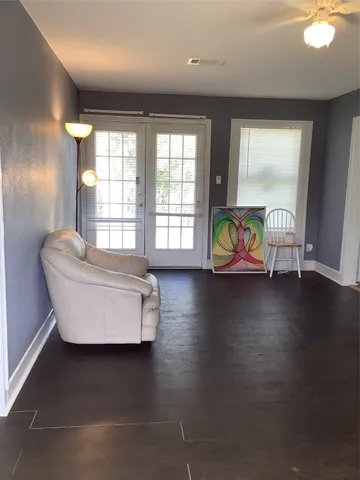 $1,050 | 715 South Market Street, Grapeland, TX 75844