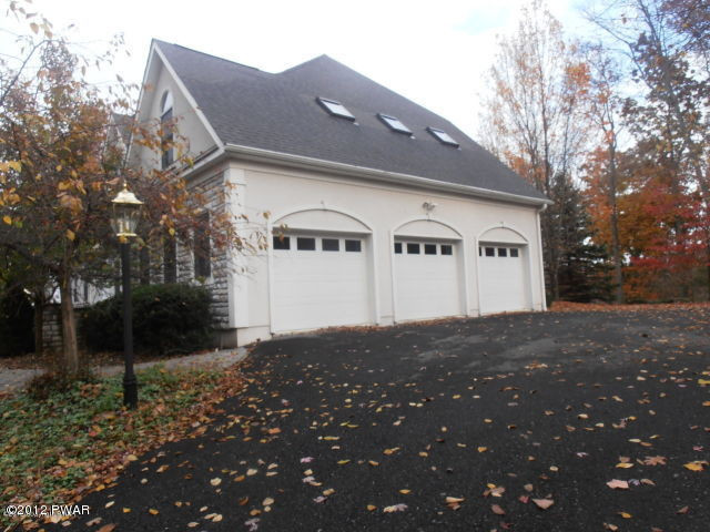87 Great Bear Way Road East Stroudsburg, PA 18302 - Photo 4 of 45