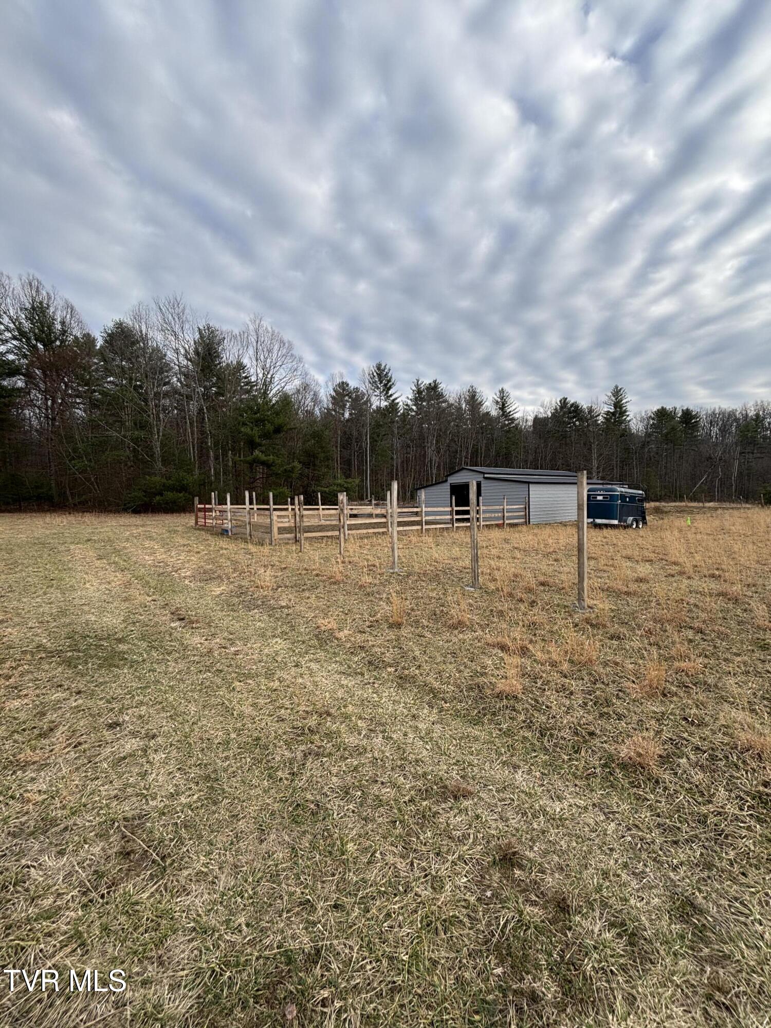 424 Rust Road Bristol, TN 37620 - Photo 12 of 14 IMG_8938