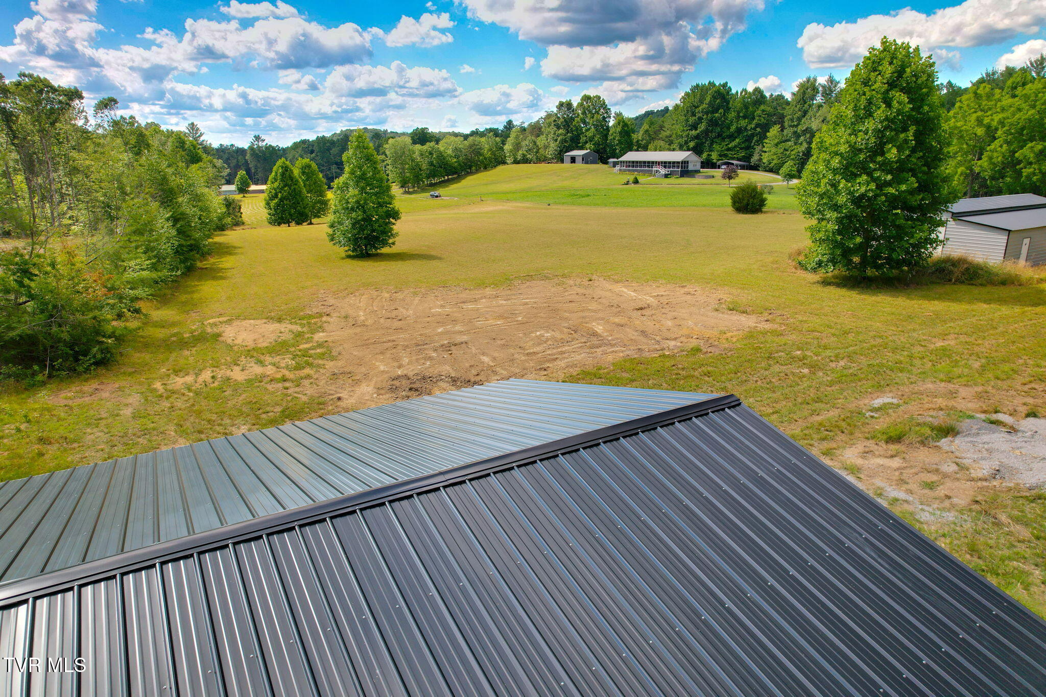 424 Rust Road Bristol, TN 37620 - Photo 3 of 14 10-web-or-mls-454-rust-rd