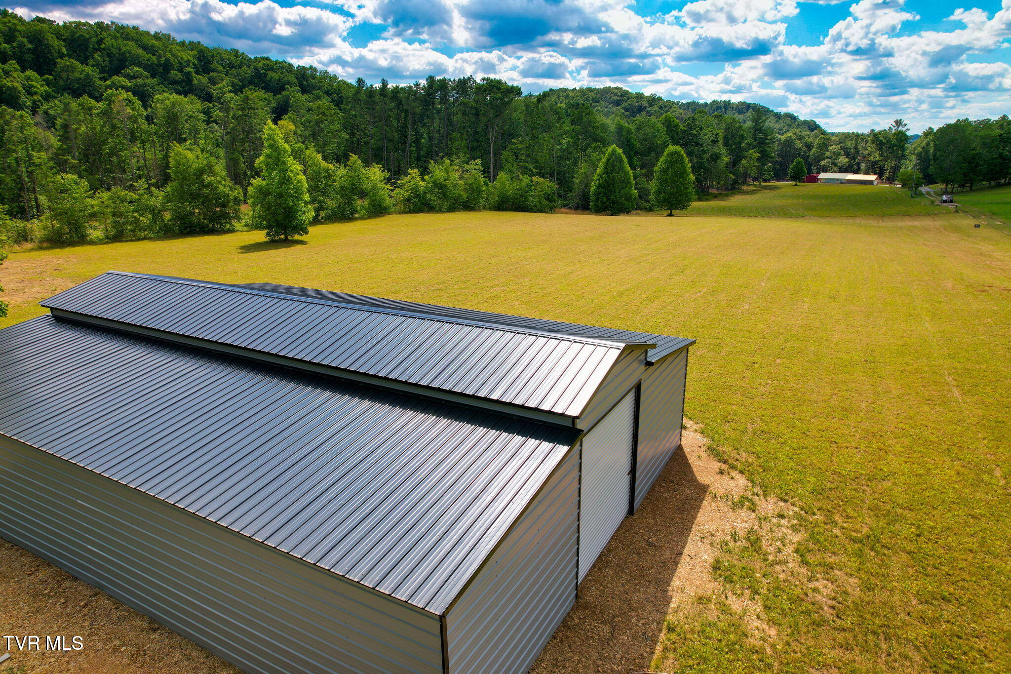 424 Rust Road Bristol, TN 37620 - Photo 4 of 14 9-web-or-mls-454-rust-rd