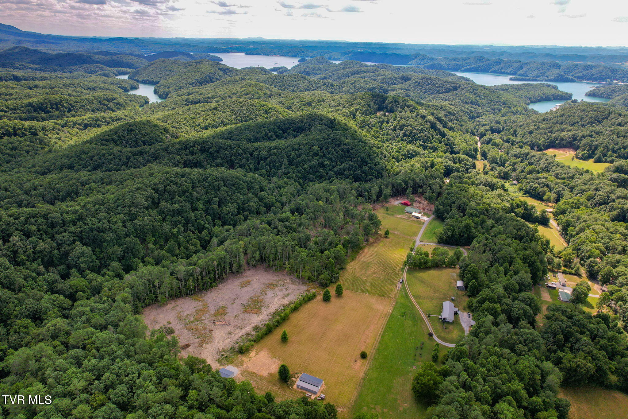 424 Rust Road Bristol, TN 37620 - Photo 10 of 14 2-web-or-mls-454-rust-rd