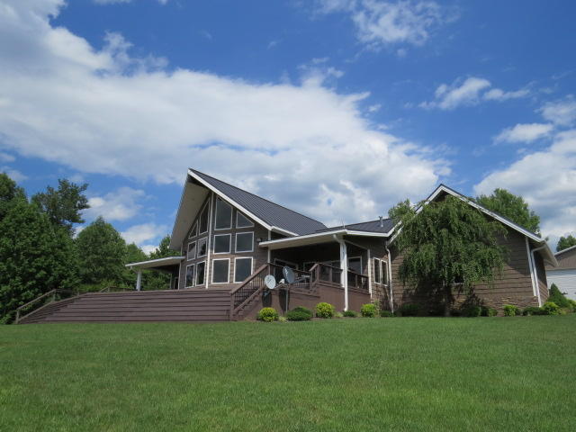 1928 Glass Hill Road Goode, VA 24556 - Photo 2 of 34 02 Side of House