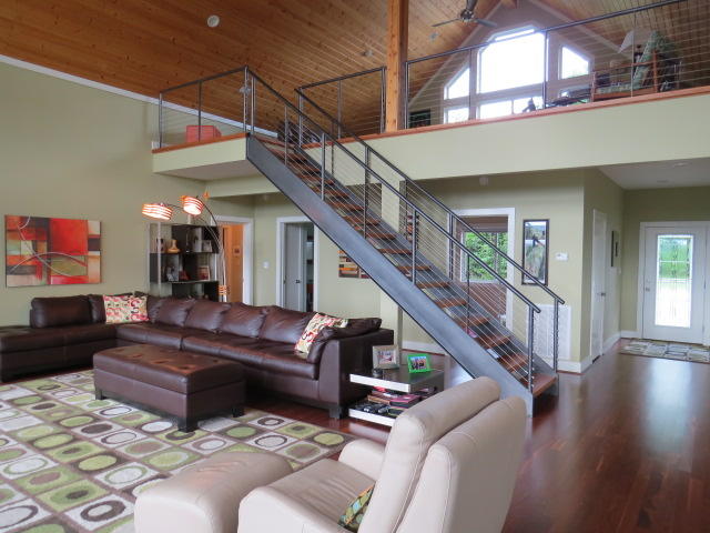 1928 Glass Hill Road Goode, VA 24556 - Photo 9 of 34 09 Staircase