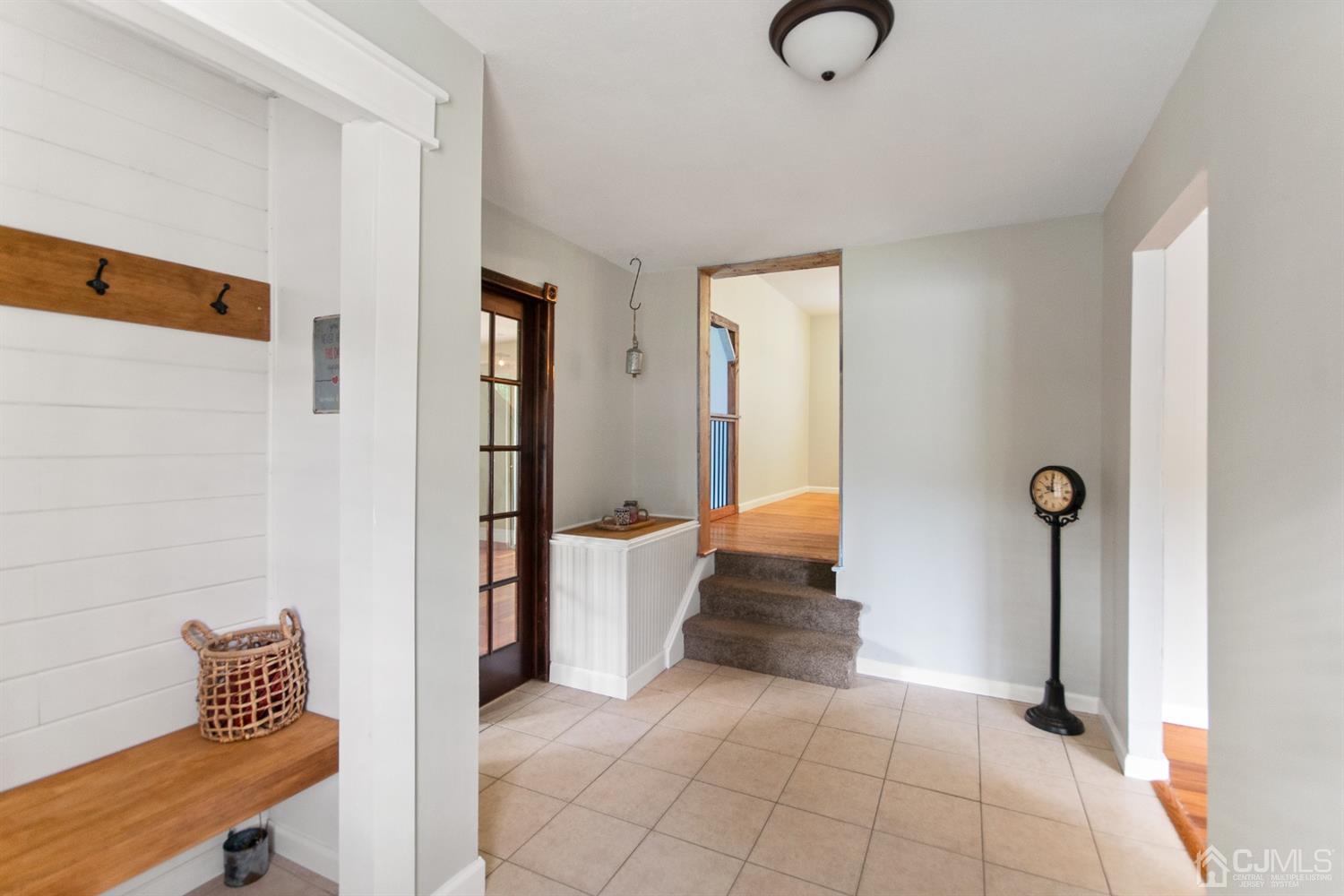 30 Wilk Road Edison, NJ 08837 - Photo 5 of 35 a view of entryway with livingroom