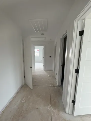 a view of empty room with window