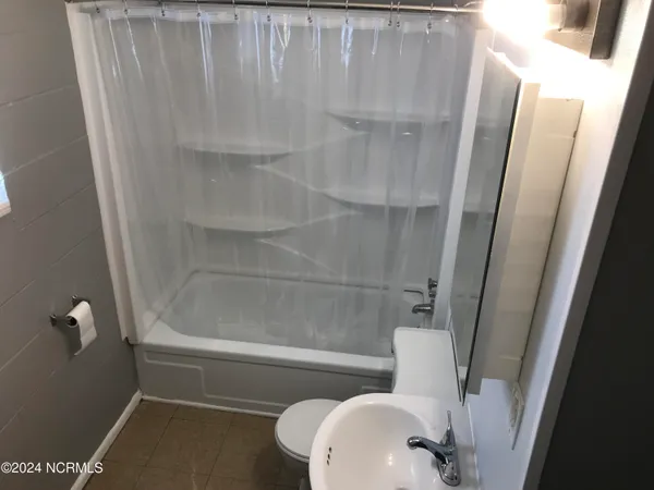 $750 | 203 Morton Street, Unit 4, Jacksonville, NC 28540