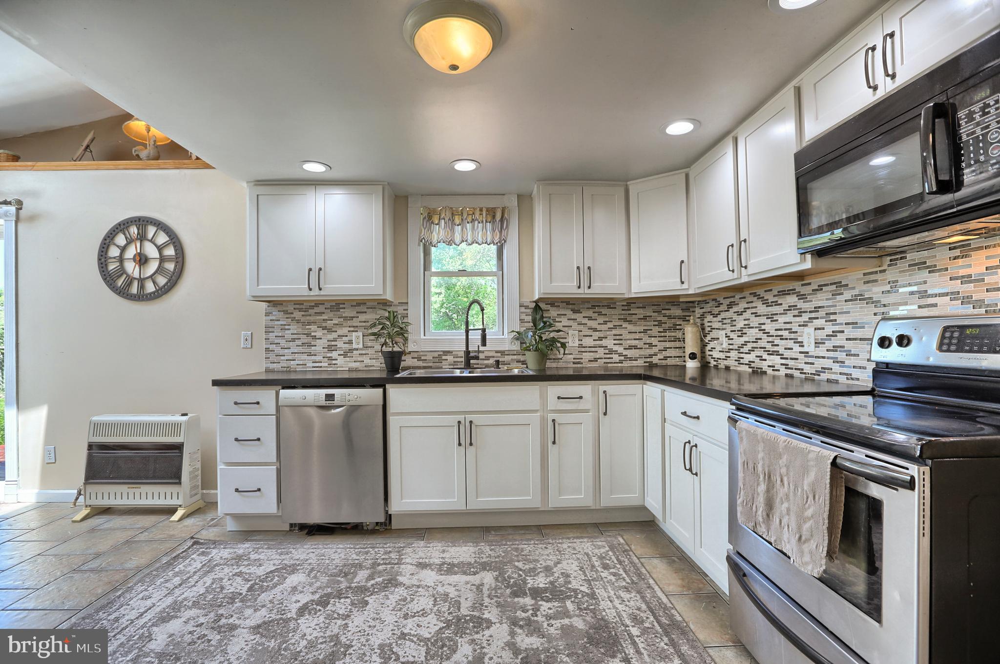 4792 Ridge Road Elizabethtown, PA 17022 - Photo 7 of 31 Gallery Image 7