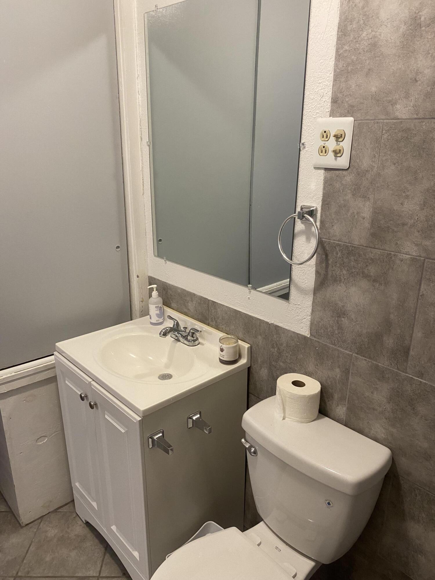 2218 18th Street, Unit A Lubbock, TX 79401 - Photo 12 of 18 IMG-0171